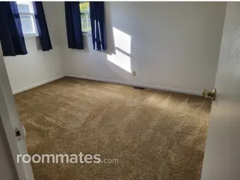 Room for rent in Valparaiso, IN $500, house