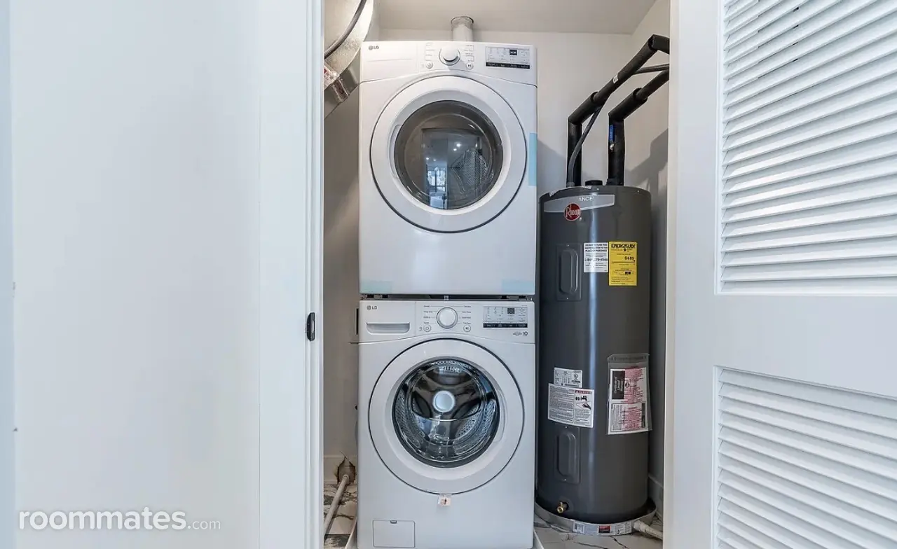 Profile photo 9 of 17