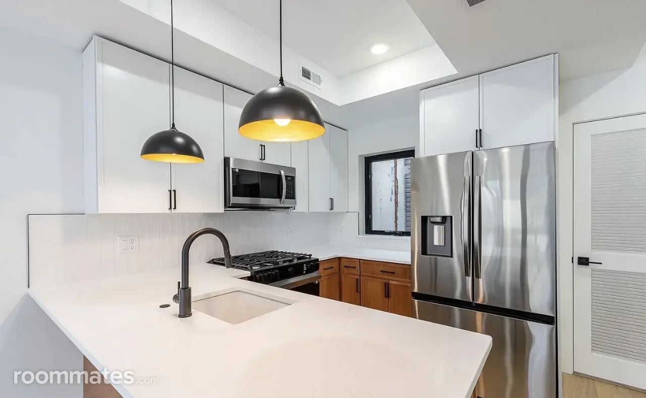 Profile photo 10 of 17