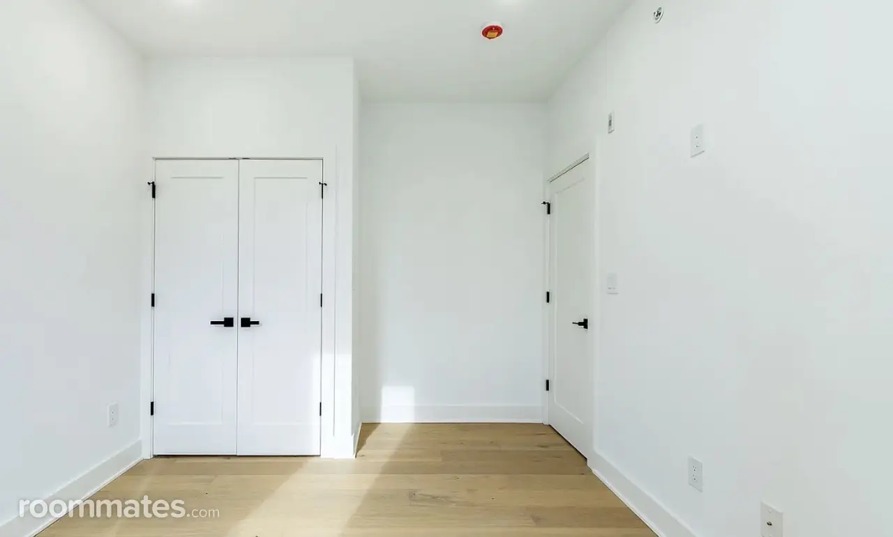 Profile photo 3 of 17