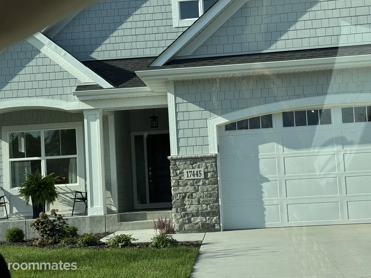 Profile photo 1 of 4