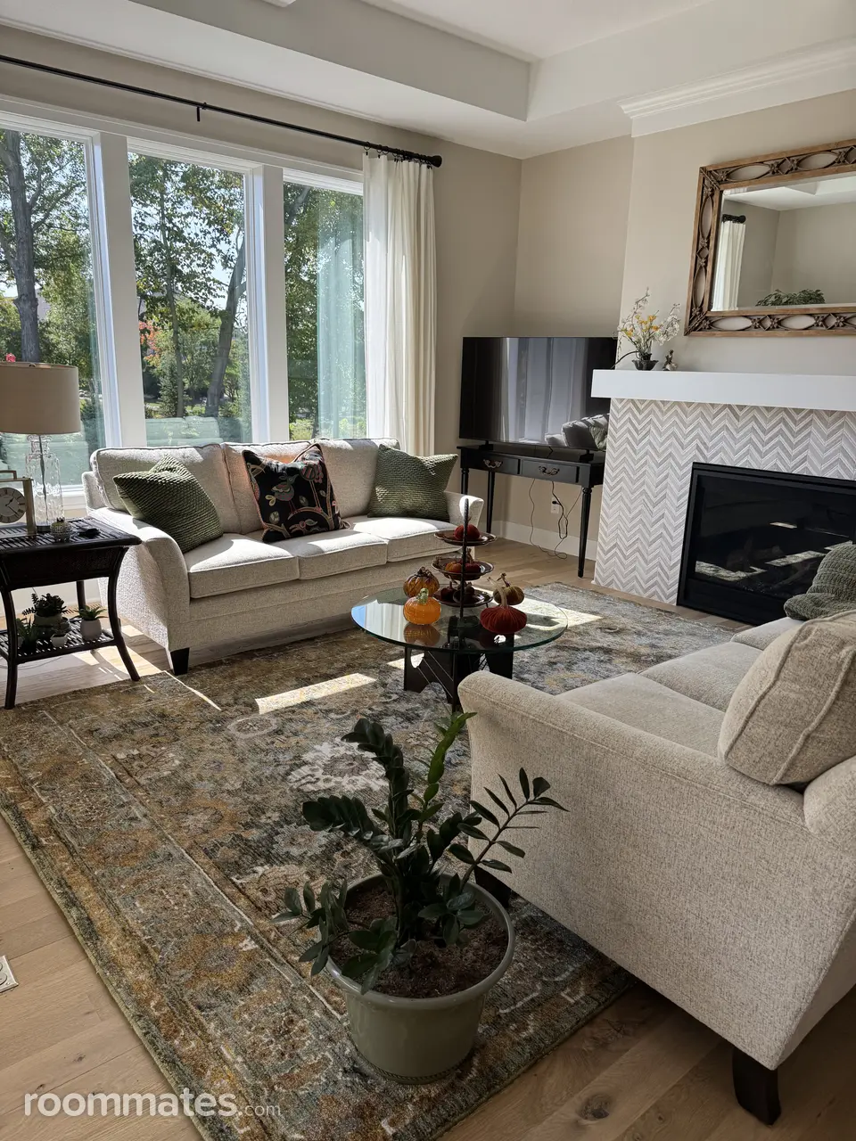 Profile photo 3 of 4