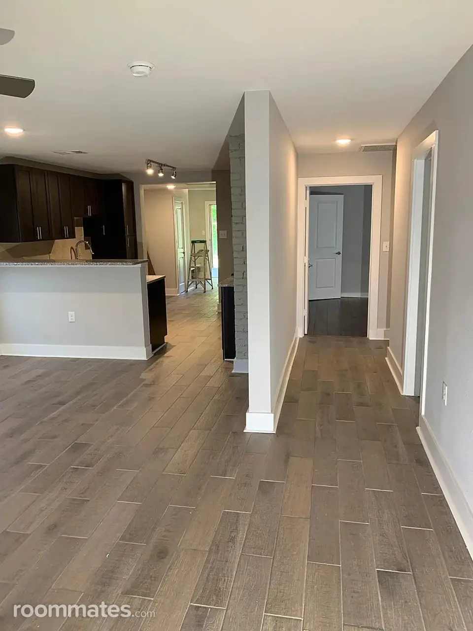 Profile photo 2 of 11