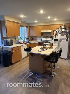 Room for rent in Hillsboro, OR $1000, house