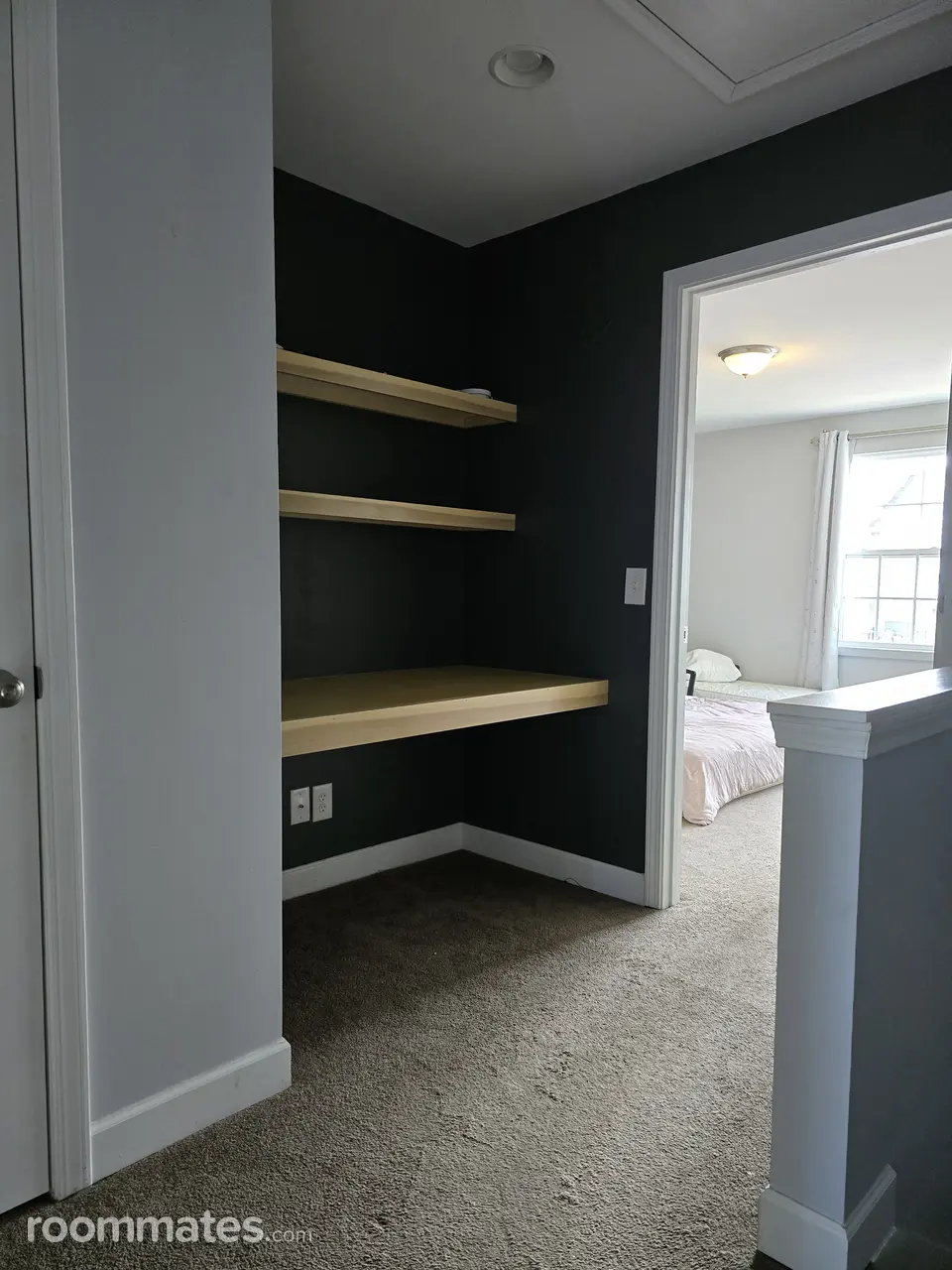 Profile photo 3 of 10