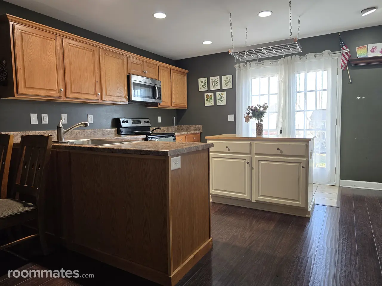 Profile photo 2 of 10