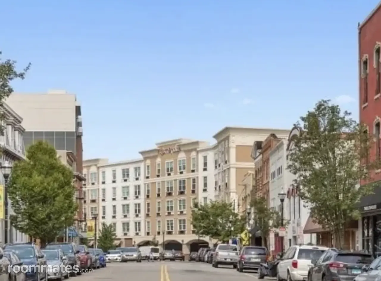 Profile photo 7 of 11