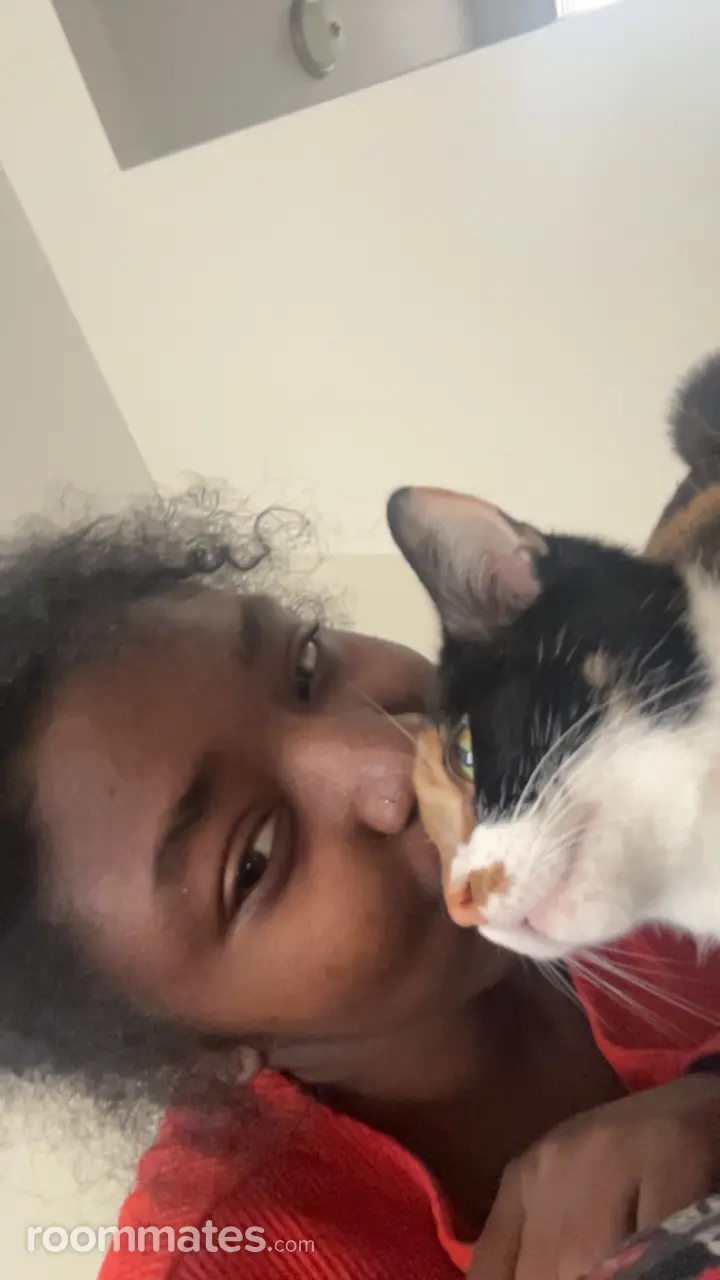 Profile photo 8 of 16