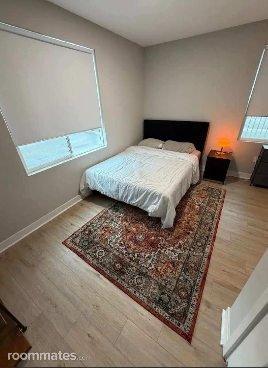 Profile photo 7 of 10