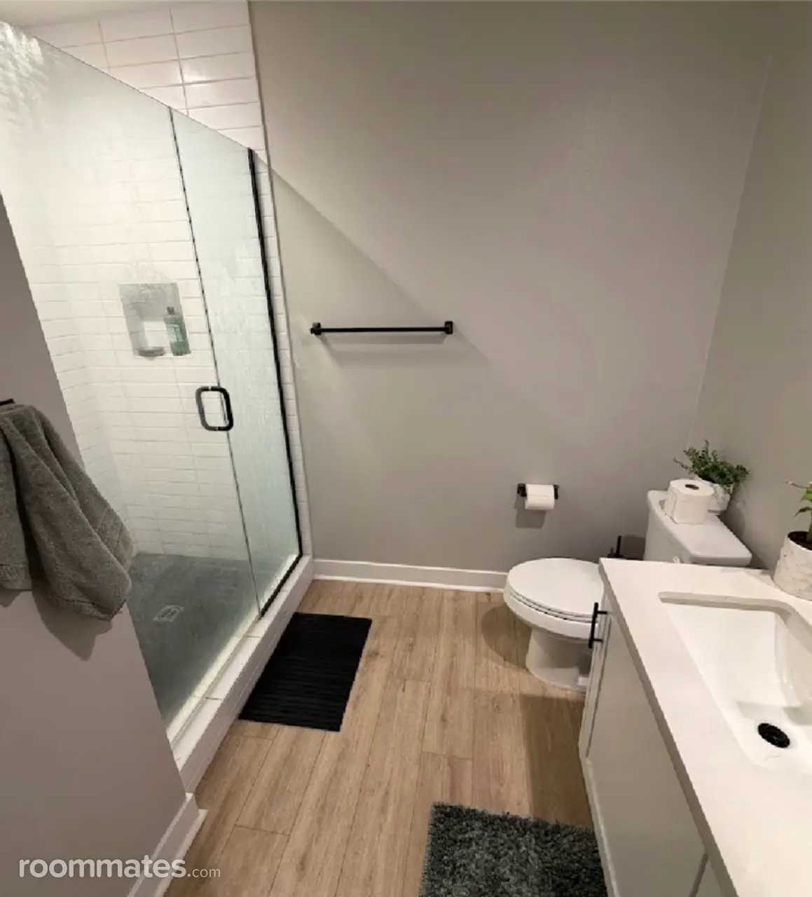 Profile photo 8 of 10