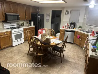 Room for rent in Merced, CA $900, house