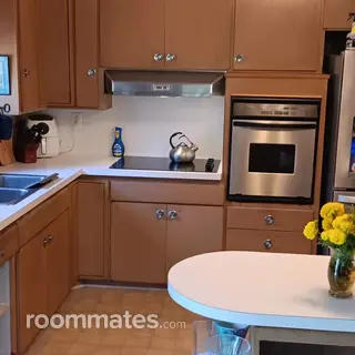 Room for rent in Southfield, MI $795, house