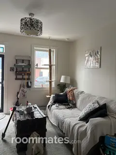 Room for rent in Lancaster, PA $900, house