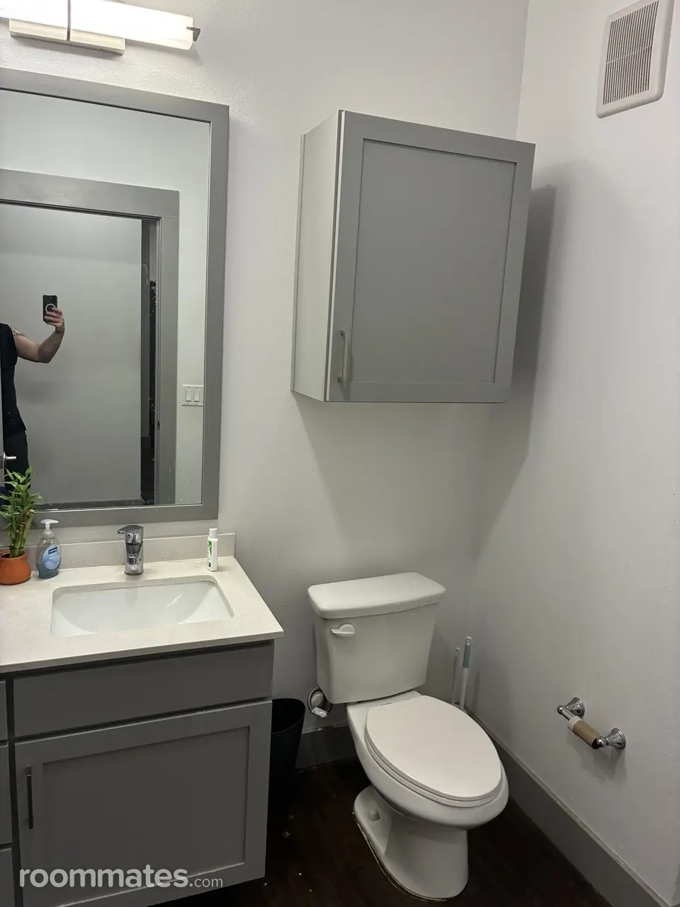 Profile photo 6 of 12