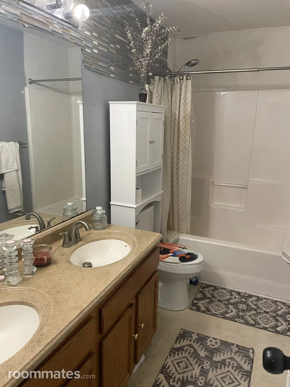 Profile photo 8 of 9