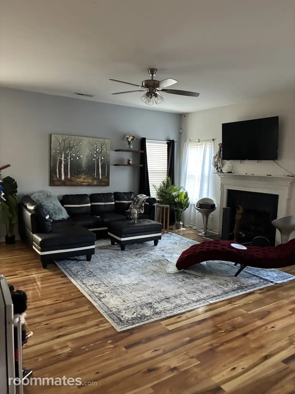 Profile photo 1 of 9