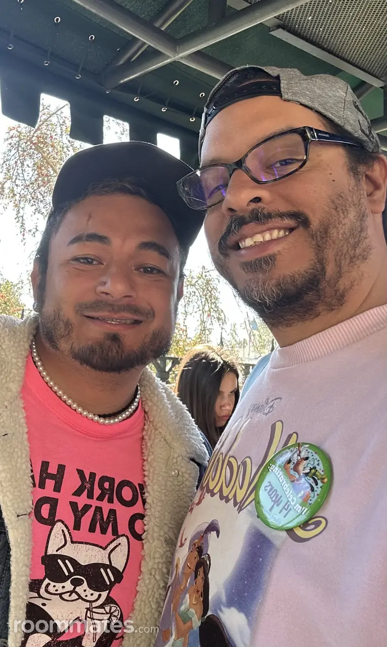 Profile photo 11 of 11