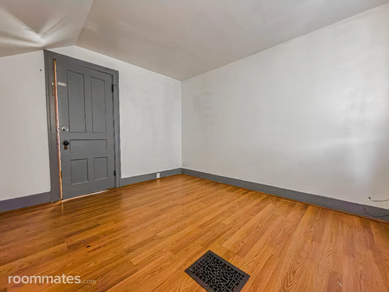 Profile photo 5 of 7