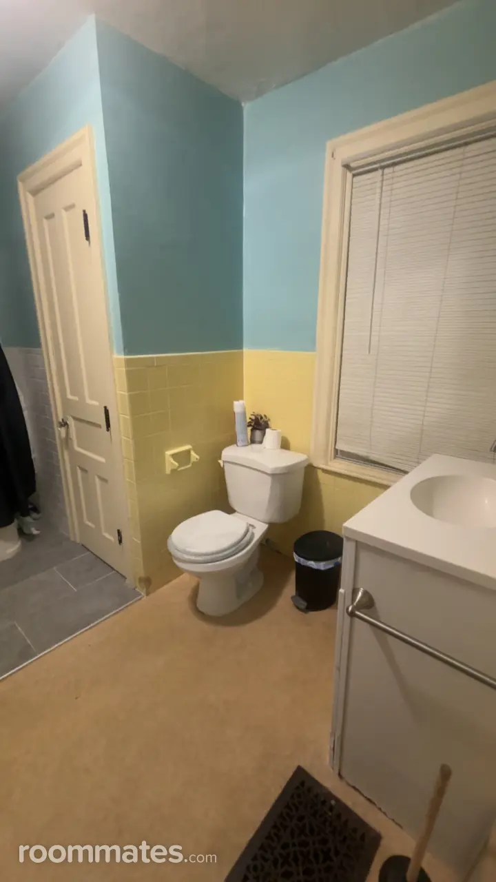 Profile photo 3 of 7