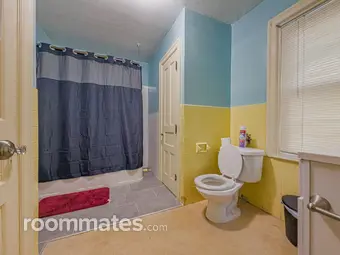 Room for rent in New Haven, CT $850, house