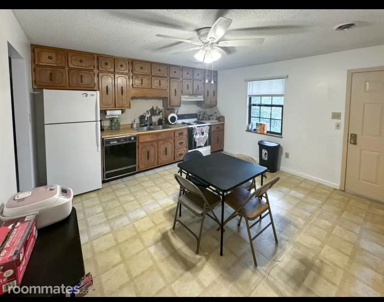 Profile photo 9 of 9