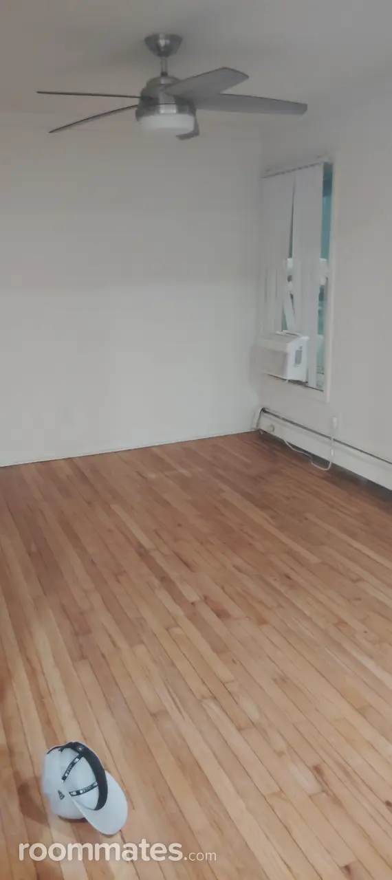 Profile photo 9 of 20