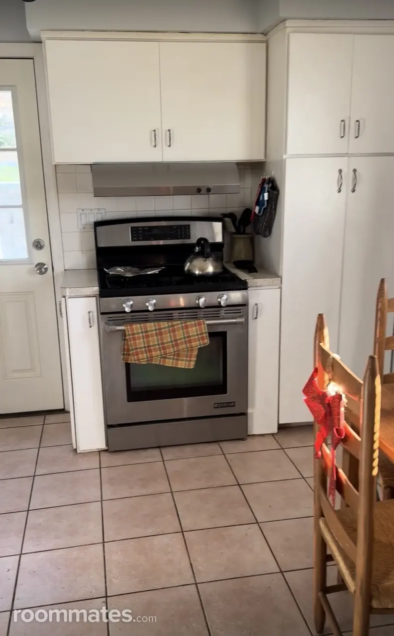 Profile photo 6 of 7