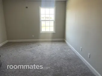 Room for rent in Oak Ridge, TN $1000, house