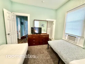 Room for rent in South Bend IN $650, house