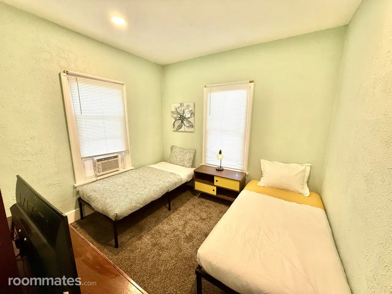 Profile photo 3 of 6