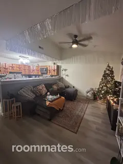 Room for rent in Knoxville, TN $900, condo