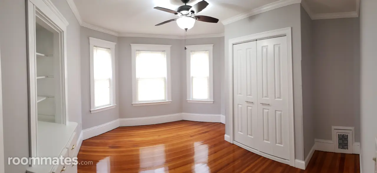 Profile photo 6 of 11