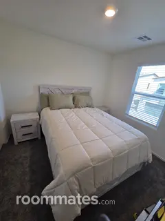 Room for rent in North Las Vegas, NV $700, townhouse