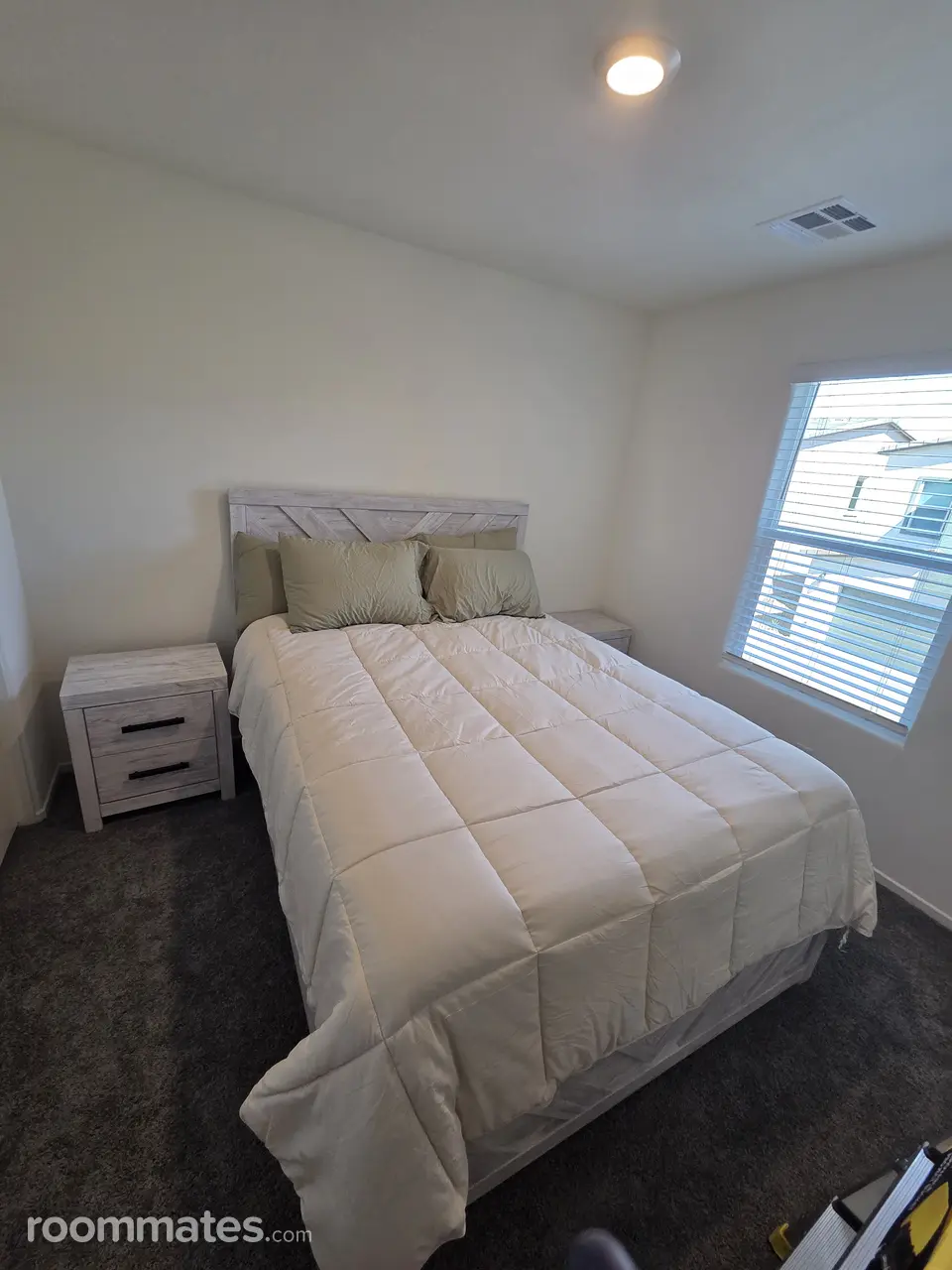 Profile photo 1 of 10