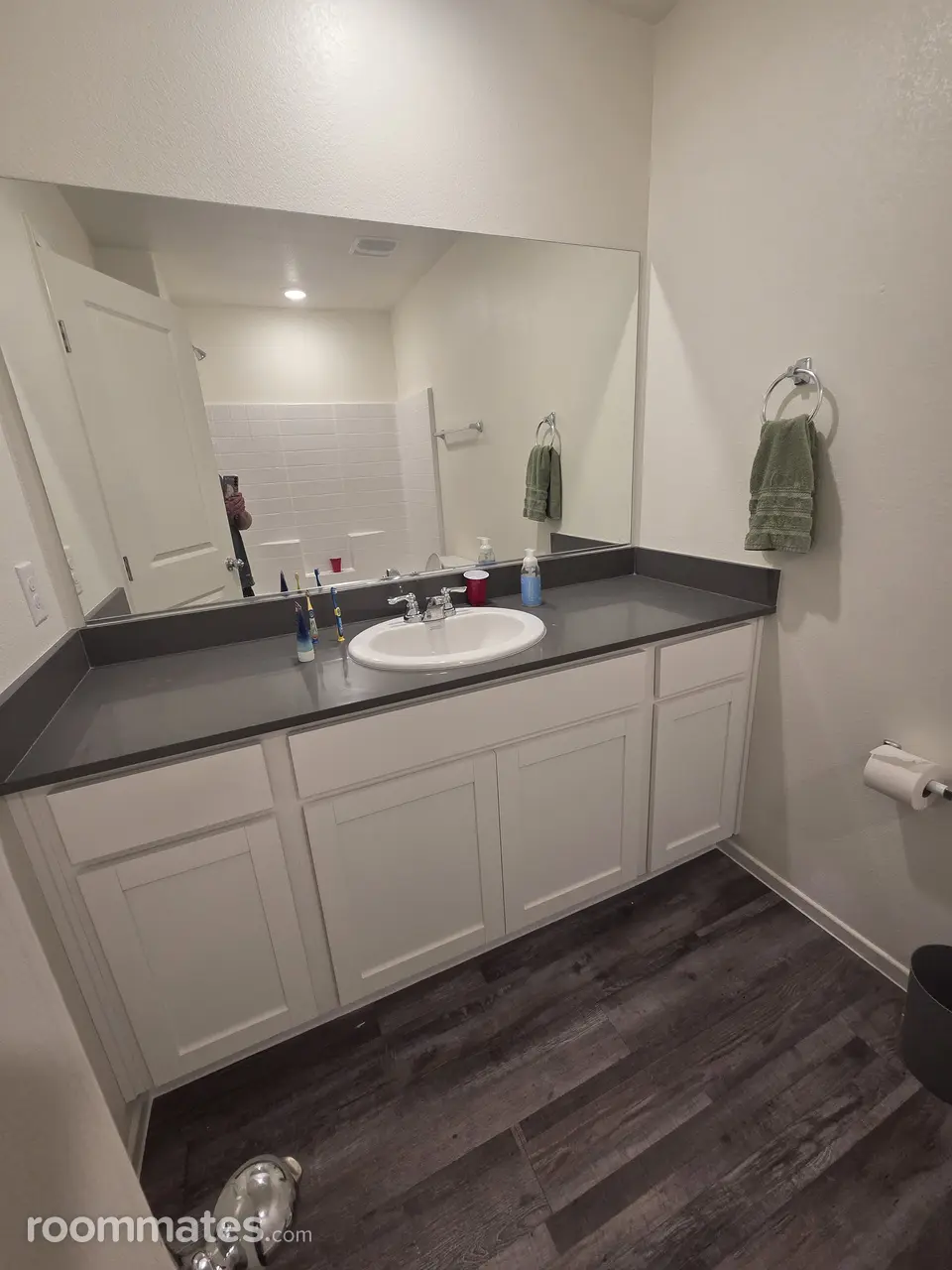 Profile photo 7 of 10