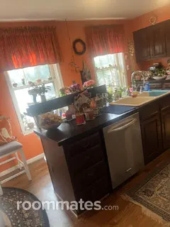 Room for rent in Falls Church, VA $1950, house