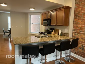 Room for rent in Columbus, OH $1000, house