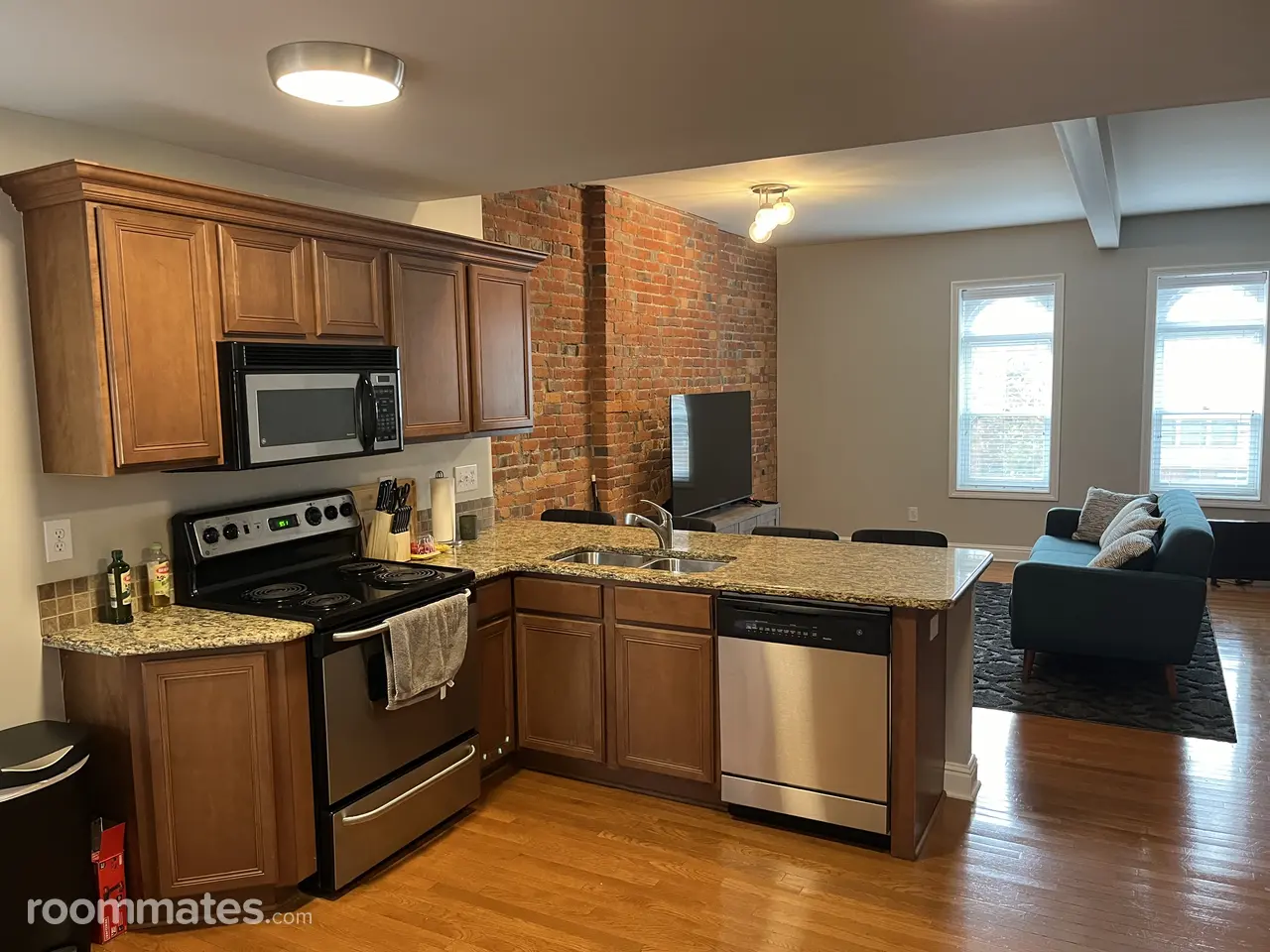 Profile photo 2 of 14