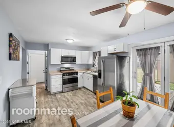 Room for rent in Holland, OH $600, house