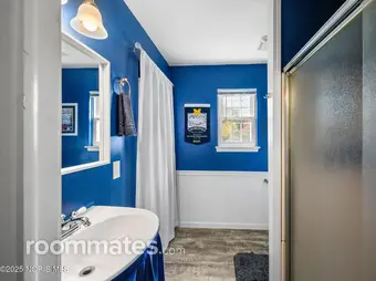 Room for rent in Holland, OH $600, house