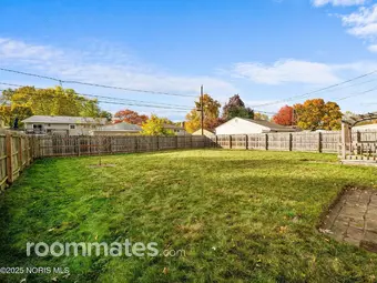 Room for rent in Holland, OH $600, house