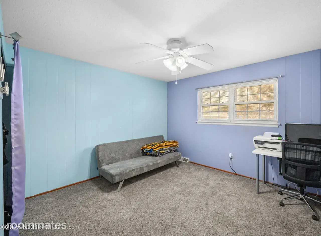 Profile photo 5 of 9