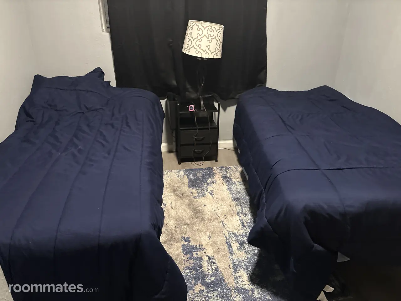 Profile photo 1 of 4