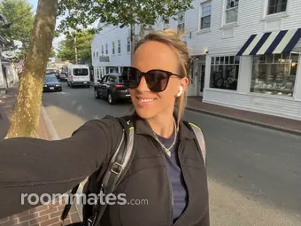 Roommate looking Westerly, RI, $1000