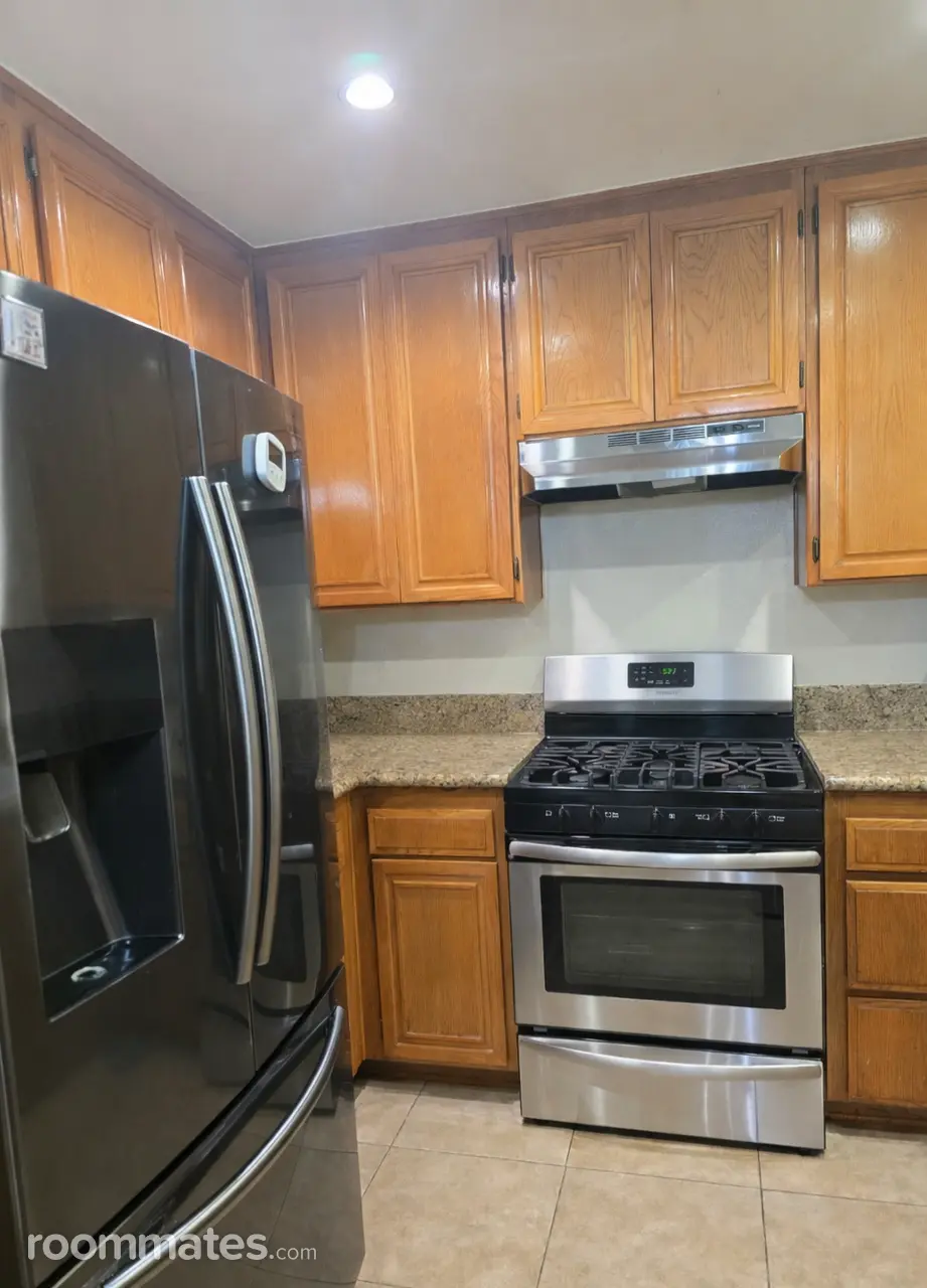 Profile photo 5 of 6