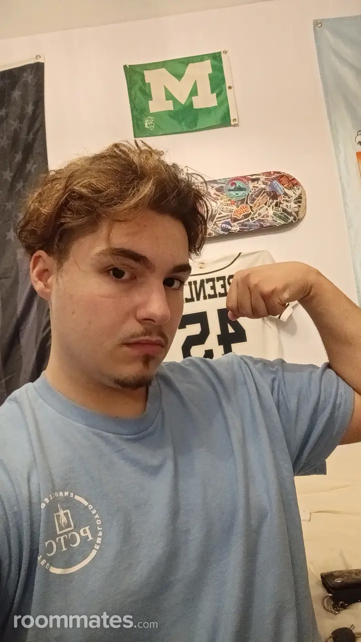 Profile photo 4 of 4