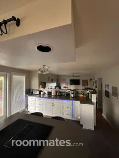 Room for rent in Beaverton, OR $800, house