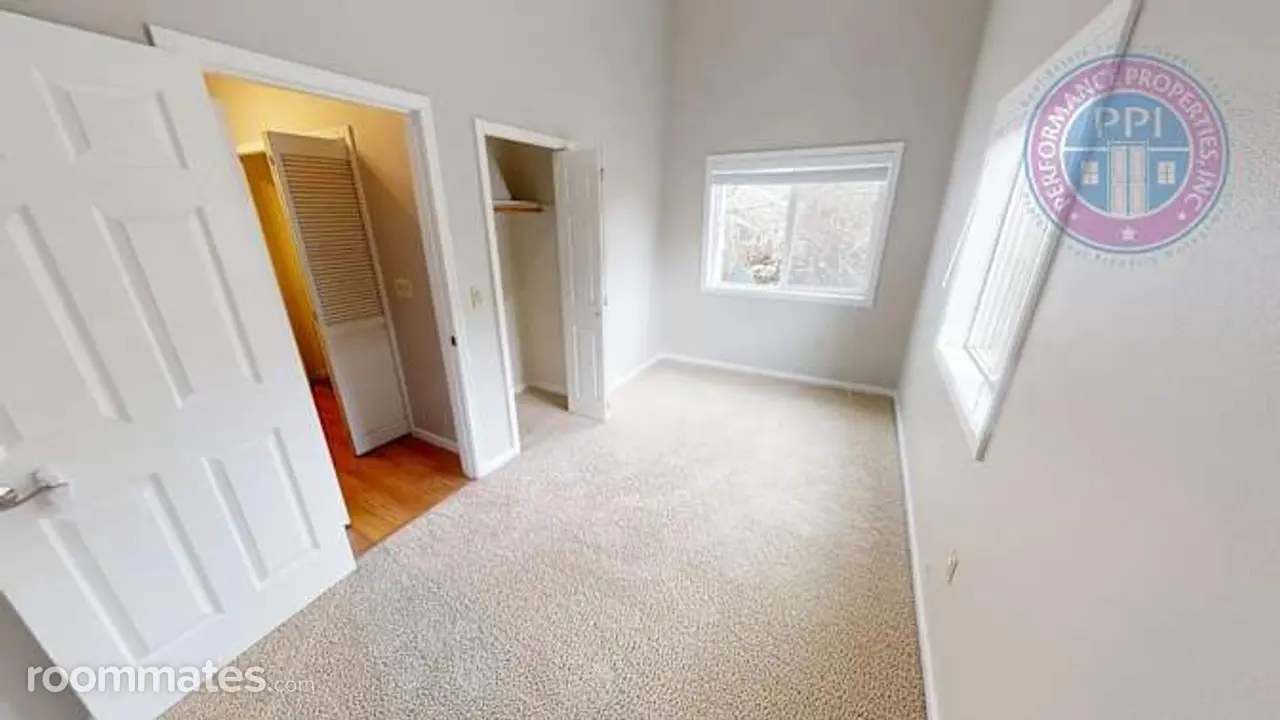 Profile photo 1 of 3