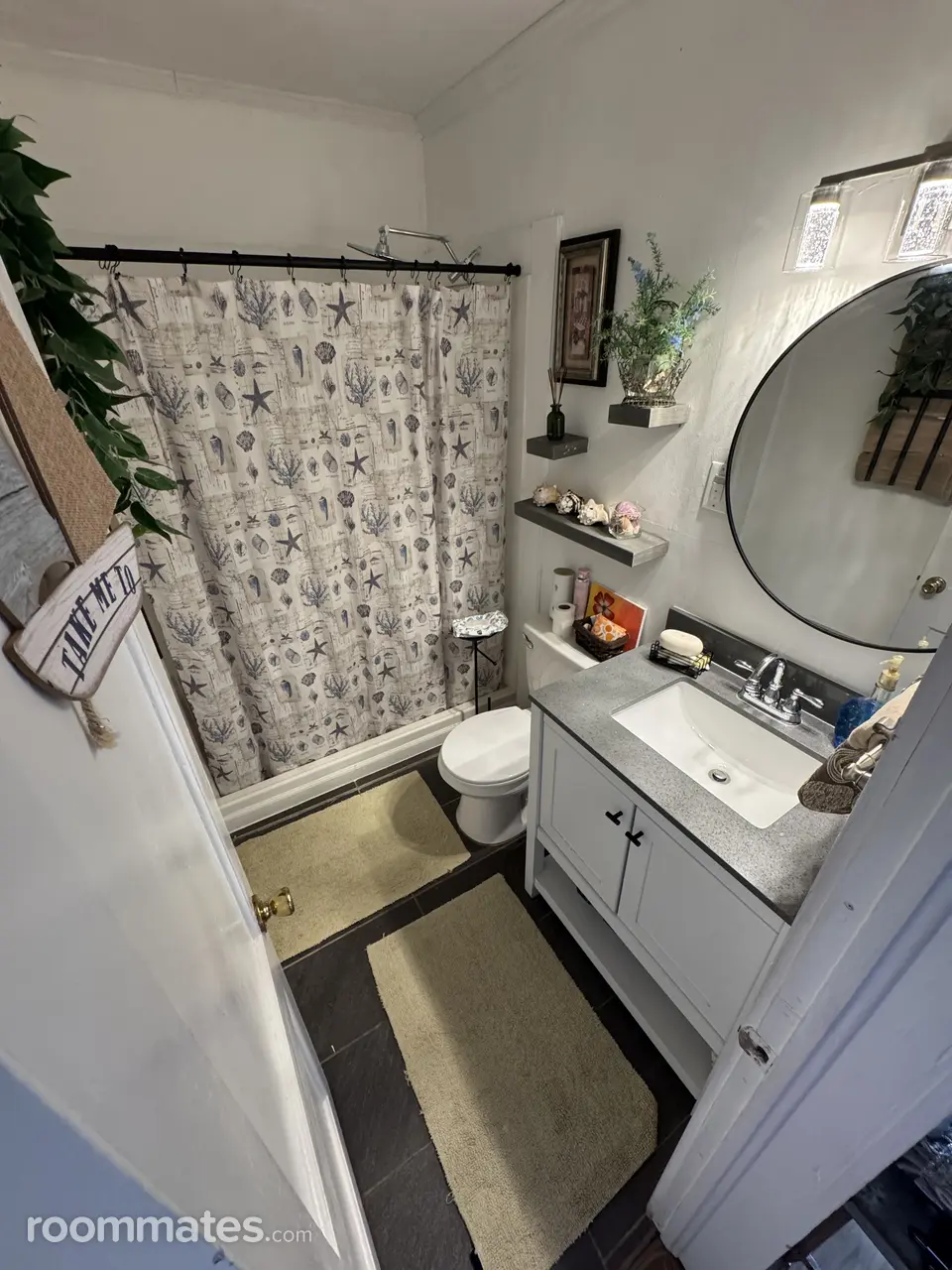 Profile photo 3 of 4