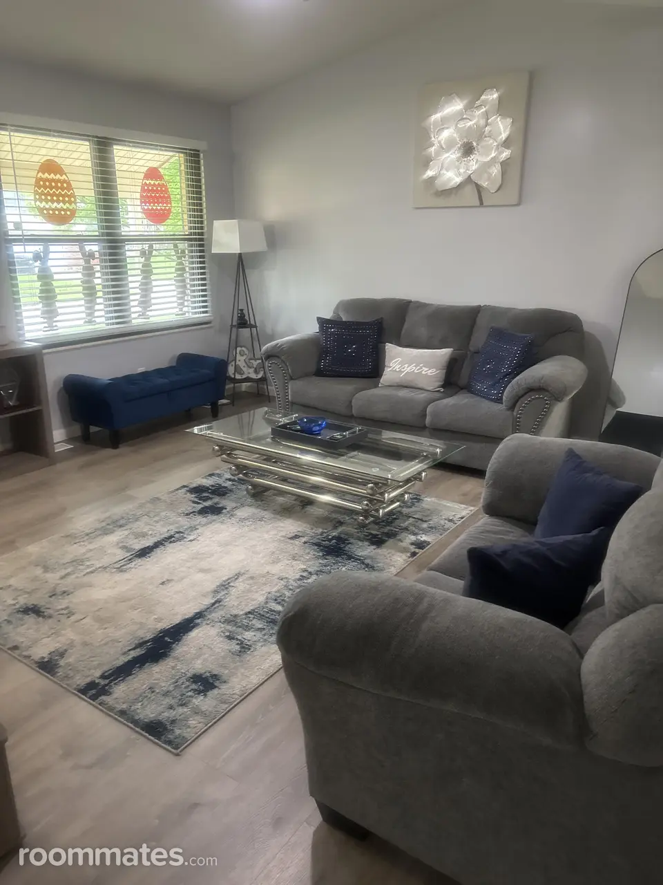 Profile photo 3 of 13